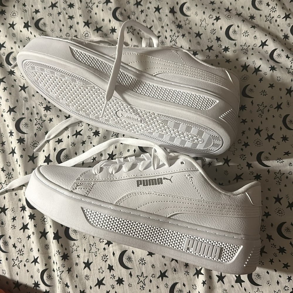 puma women’s smash platform v3 sneakers - Picture 4 of 4